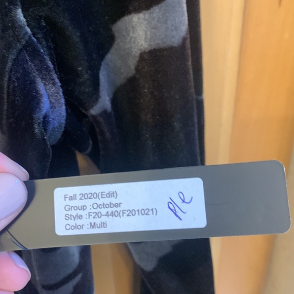 NWT | Nic + Zoe Camo zipped jacket - Velour - Size Medium - Picture 6 of 6